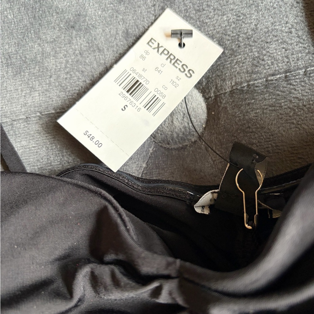 NWT EXPRESS RUCHED BODY CONTOUR BODYSUIT - Picture 5 of 6